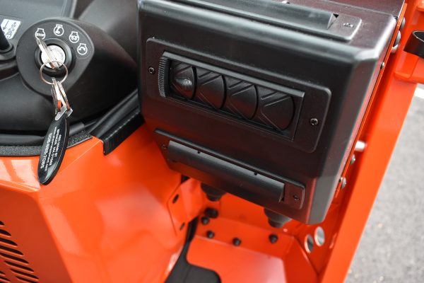 Kubota BX80 Cab