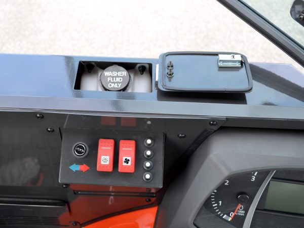 Kubota L47 Cab