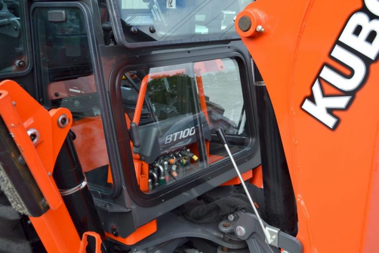 Kubota L47 TLB Premium Cab Curtis Industries